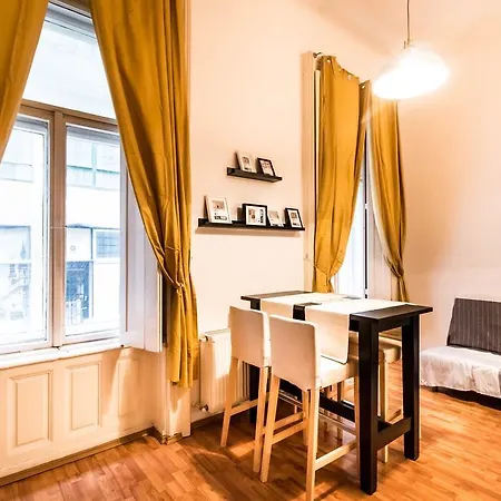 Veres Palne Budapest