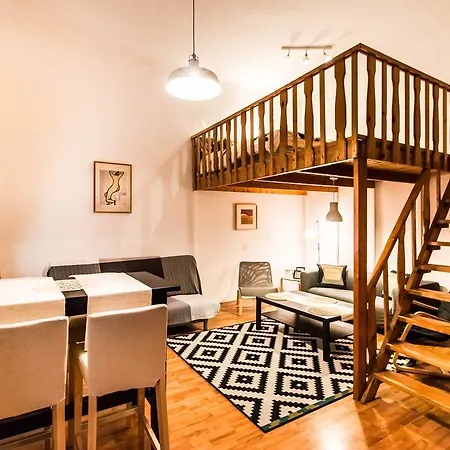 Veres Palne Apartment *